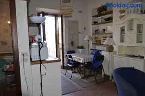 Cialdini 12, aria condizionata, pass auto 2 p letto - Image 1
