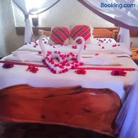 Masai Lodge - Image 5