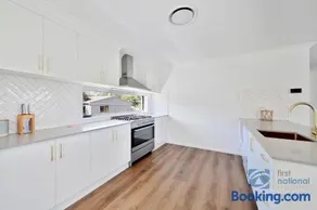 28 First Avenue - Image 5