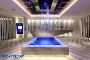 Hotel Cocoon -Urban Luxury- - Image 2
