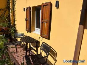 House - Sleeps 6 - Garden Parking Pet Friendly - Image 3