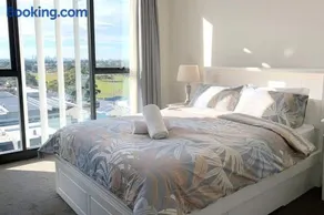 2BR Apartment in Ramsgate Close to Airport & Ramsgate Beach - Image 1