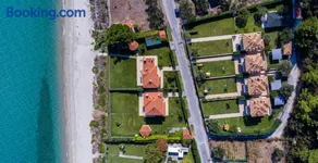 Beach Villa Ergopoli - Image 2