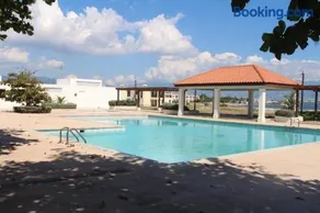 Bay Front Apt 208 - Image 5