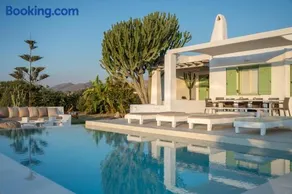 Villa Maria Paros - Image 1