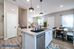 Chula Vista 3BR with Children's Playroom, Pool, Park and Sleeps 9 - Image 2