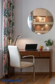 Cosy Apartment with Parking in the city centre Warszawa by Noclegi Renters - Image 5