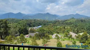 Villa with Titiwangsa Hill View - Image 1