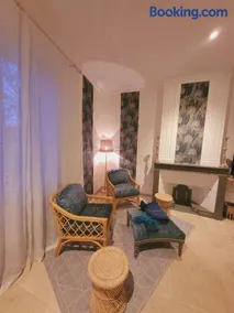 La Promenade Suite & Spa - Image 4