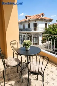 Neossia Rooms and Apartments - Image 3