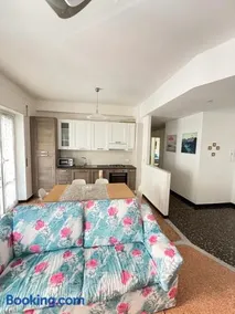 ROSY HOUSE - Image 1