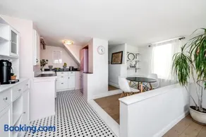 Lovely apartment with stunning view - Image 3