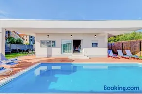 Villa Midnight Moon - Image 2