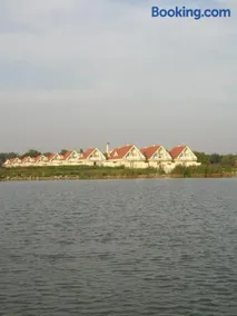 Gólya Villa Park - Image 2