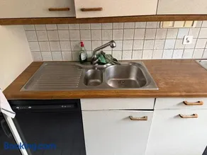 Spacious, furnished duplex apartment room in central Vevey - Image 3