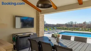 Voll ausgestattete charmante Villa mit privatem Pool, Garten und Terrasse - Image 3