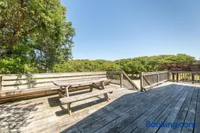 House with No Name - Nags Head MP 10.5, Oceanside, 340 Yds to Beach, Pets OK, YR Flex Stays - Image 3
