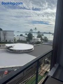 Ocean-view brand new apartment - Image 5