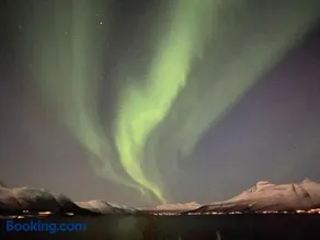 Northern Light Cottage - Image 2
