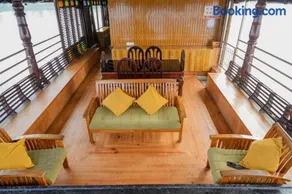 St. Mary Houseboat - Image 3