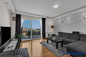 Urban Apartment - Image 2