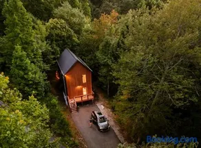 Nordic Haus - Luxury Wears Valley - Hot Tub - 5mins to GSMNPark - Image 1