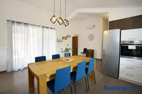 Luka's house - Image 3