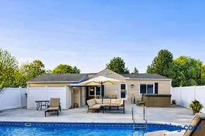 Lakewood Luxury - Pool - Hot Tub - Walk to Town - Family Friendly - Image 1