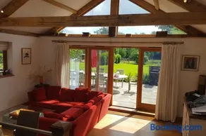 3 Kingsize Beds Ensuite - Sleeps 6-8 - Rural Contemporary Oak Framed House - Image 1