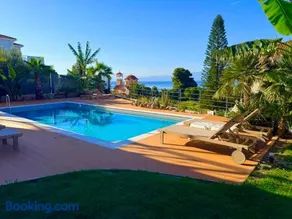 Rastoni 1 Sea View Suite with shared pool - Image 1