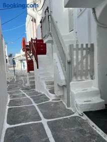 Traditional Myconian Studio in the heart of Chora - Image 3
