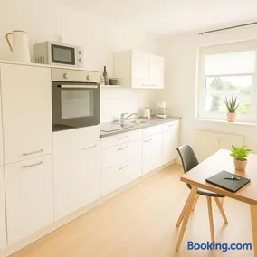 Charmantes Apartment mit Stellplatz WLAN Netflix Nähe Bahnhof - Image 4