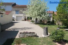 Les Trois Maisons - Image 3