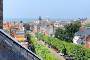 Sous les toits - Image 1