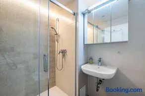 Great apartment in the hype neighborhood - Image 4