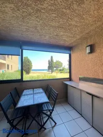 Beau studio en bord de mer avec piscine - Image 4