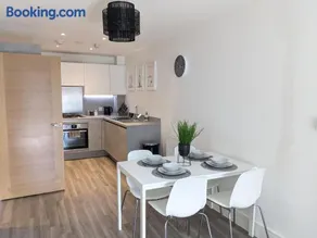 Suffield Lodge by Wycombe Apartments - Image 3