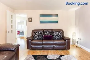 Spacious 3-bed Home - Nature Reserve Retreat - Image 2