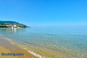 B&B Sweetsea - Image 1