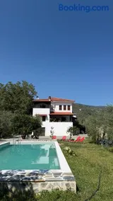 Diamond Farm Villa - Image 1