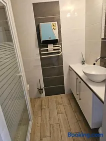 Maisonnette au bord de l'étang PORT LEUCATE - Image 2