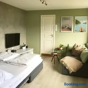 City View Studio Apartment - Image 2