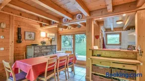 Chalet Mitoyen - Solar Est - Image 1