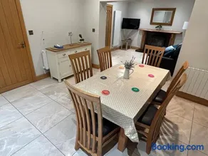 6 bed, 4 bath house in Brickens - Image 3