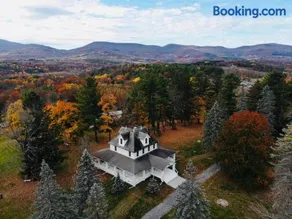 1850 Catskills Farmhouse on 8 acres in E. Durham - Image 1