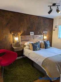 Boutique Coastal appt nr Edinburgh - Image 2