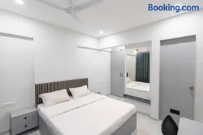 X90 Studio Apartments - Image 1