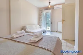 Nikos and Vicky's House - Image 5