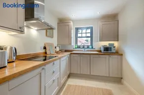 2 Bed in Mundesley oc-r31875 - Image 4