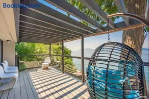 SALT COTTAGE Waterfront Guest House with Superb Views - Image 1
